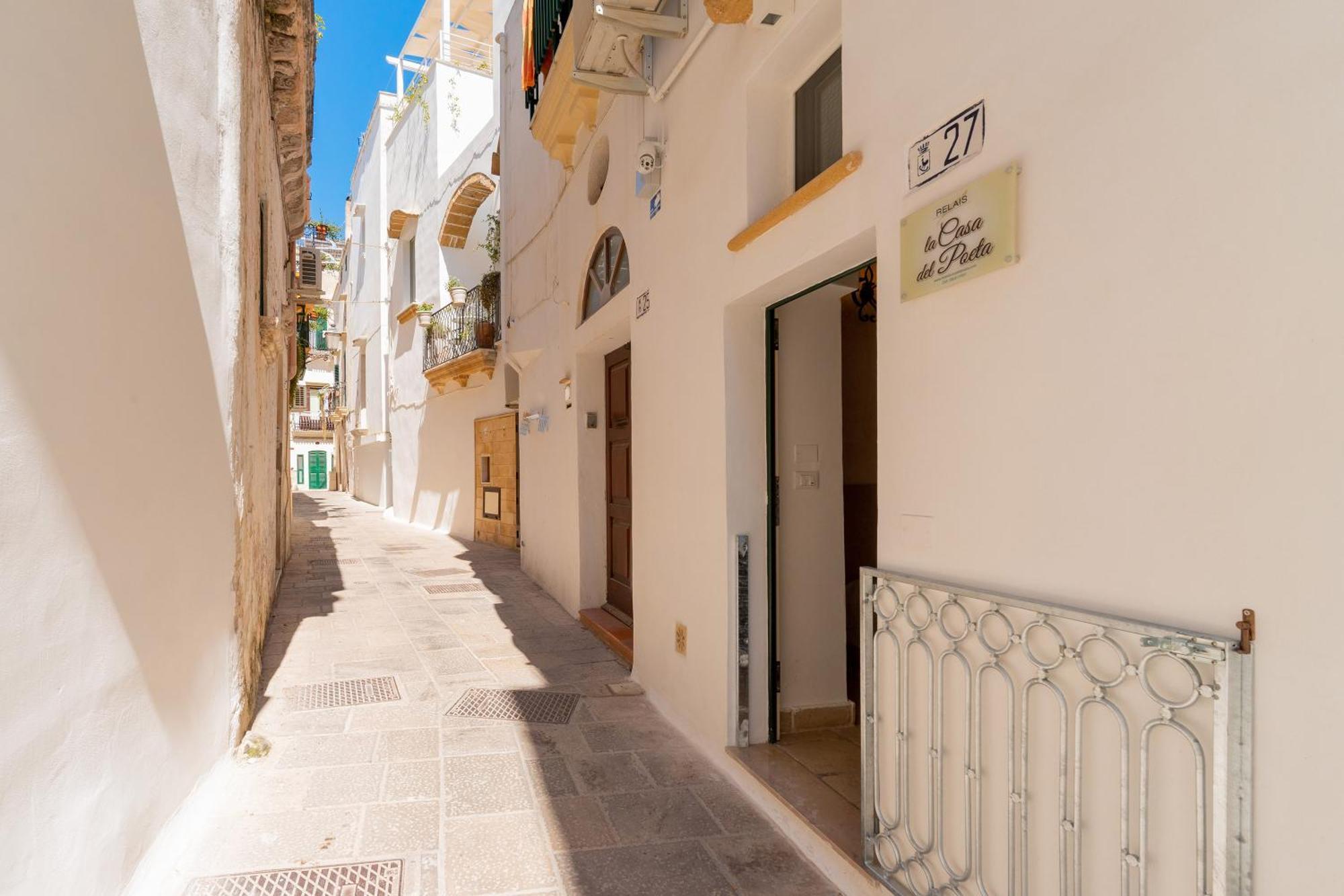 Relais La Casa Del Poeta Bed & Breakfast Gallipoli Exterior photo