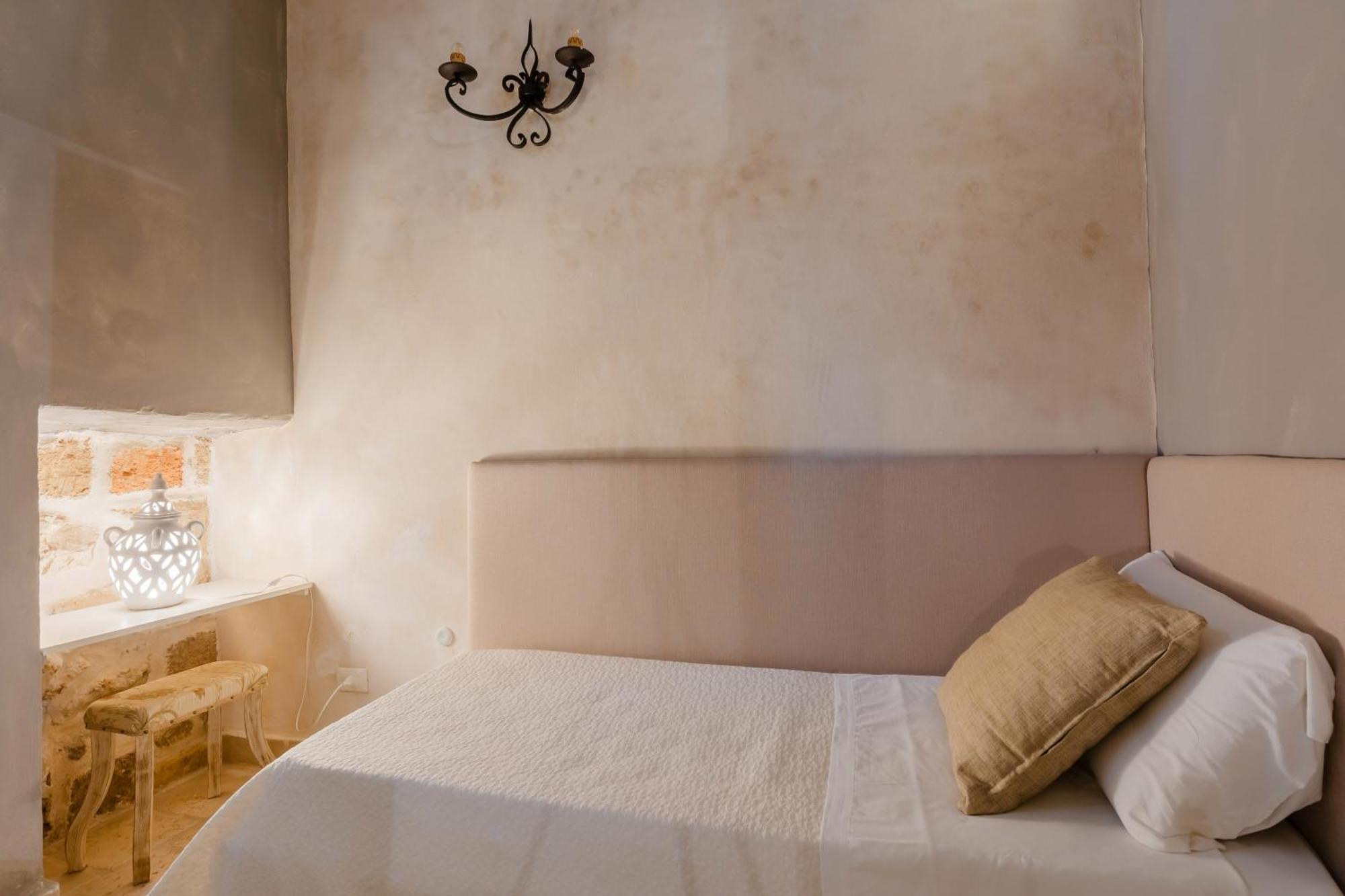 Relais La Casa Del Poeta Bed & Breakfast Gallipoli Exterior photo